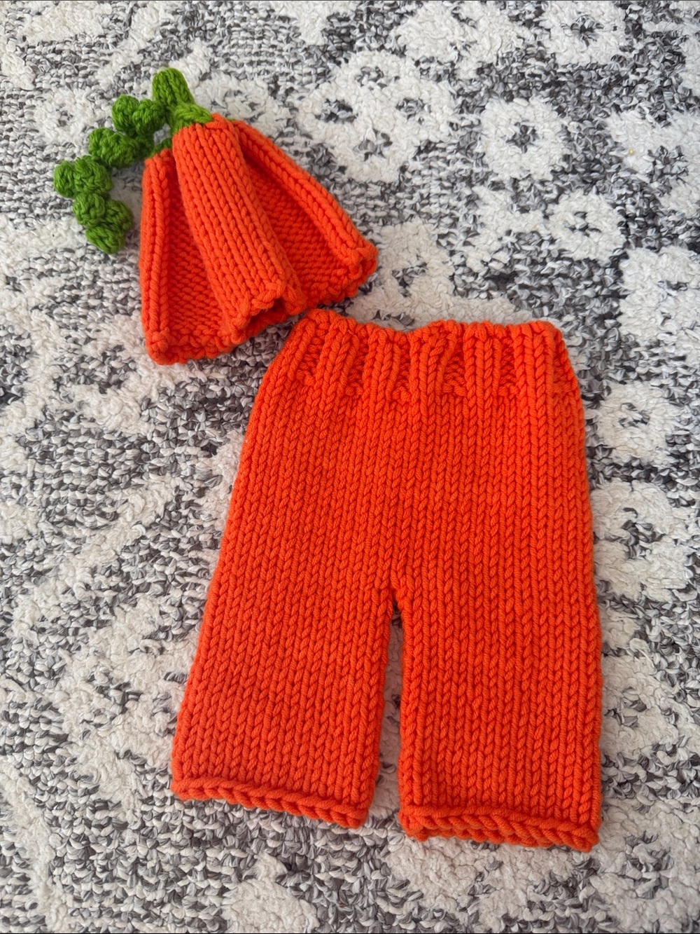 Hand Knitted Pumpkin Outfit for Baby 0-3 Months